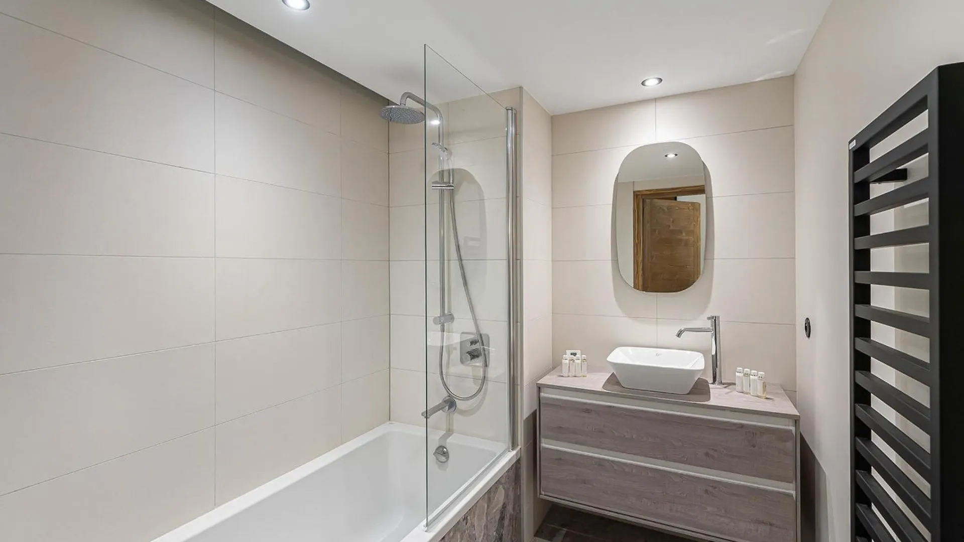 Appartement Neuf, Jardin Prive, 3 Chambres, Megeve Mont D'Arbois - Fr-1-569-73